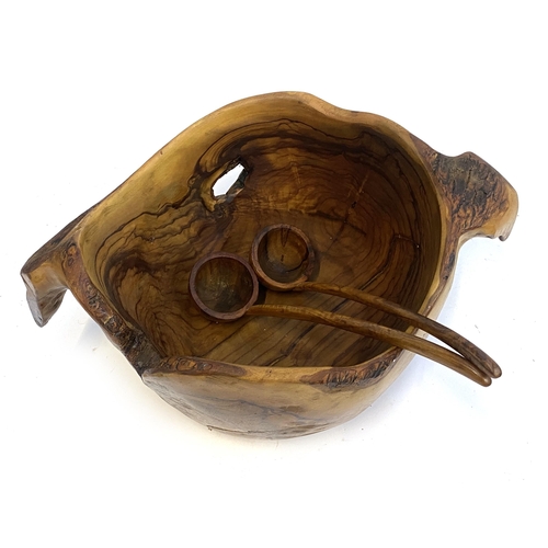 276 - An olive wood salad bowl with two ladles, approx. 46cmW