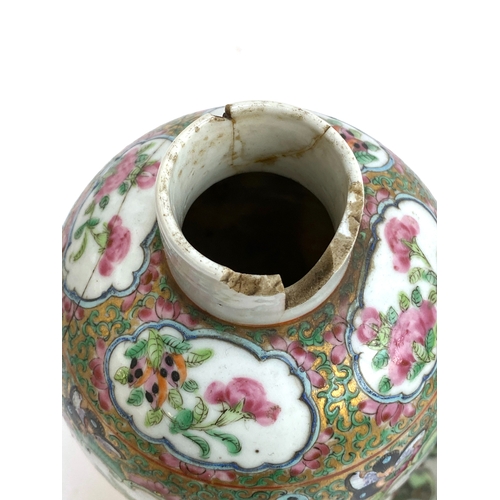 173 - A quantity of Chinese famille rose porcelain (af), to include a baluster vase painted with floral an... 