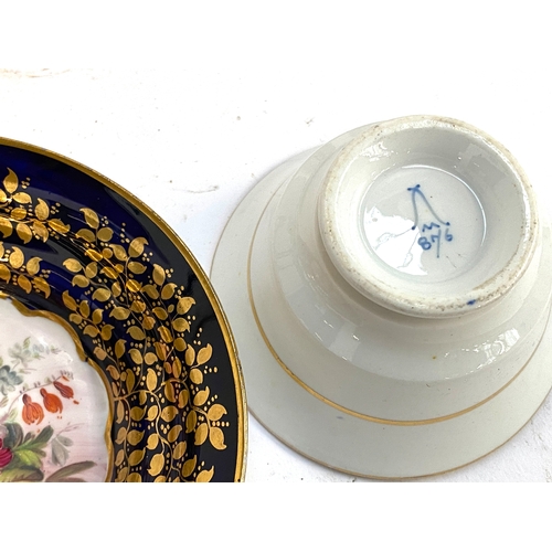 208 - A small quantity of ceramics to include Royal Worcester 'Enchantment' fairy teacup and saucer; Gibso... 