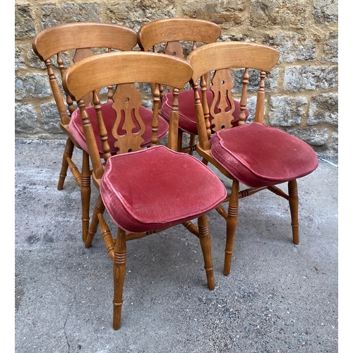 923 - A set of four beech wood splatback kitchen chairs