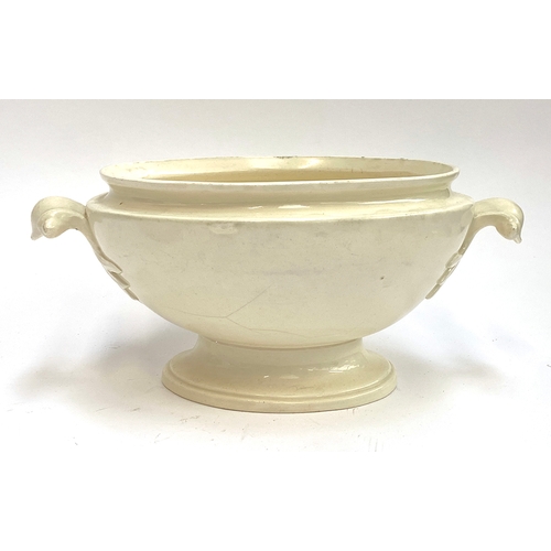 424 - An early 19th century Leeds Pottery creamware tureen, stamped to base, 30cmW; together with further ... 