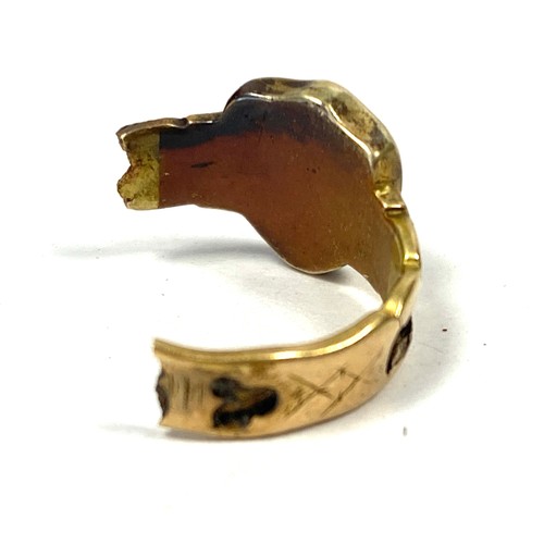 24 - A Victorian yellow metal scrap ring with shield engraved with monogram (af), 1.3g