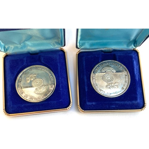 106 - Two boxed white metal Child & Co Bankers 1673-1973 tercentenary medals, each 4.5cmD