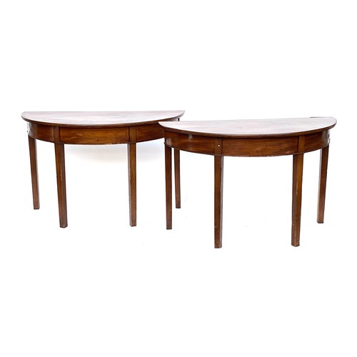 1066 - Two George III mahogany dining table ends, each 121x59x75.5cmH