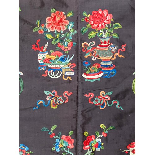 2222 - A late 19th/early 20th century Chinese silk robe, embroidered in satin stitch and Peking knot with p... 