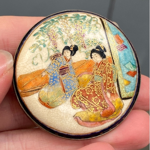 44 - A late 19th/early 20th century Japanese Satsuma porcelain panel brooch in metal mount stamped FS, 4.... 