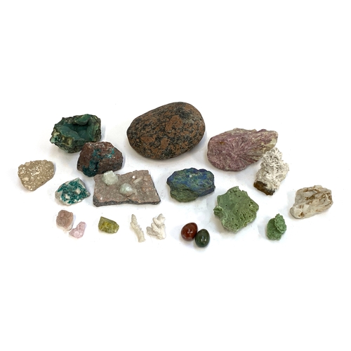 334 - Natural history interest: a collection of mineral specimens to include dioptase, azure-malachite, pr... 