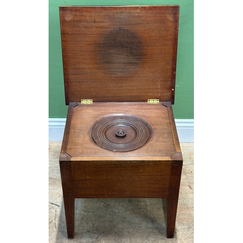 1108 - A George III mahogany commode stool, the hinged top opening to a turned pot lid (pot missing), 49x43... 