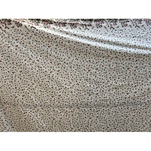 1189 - A pair of single bed valances in a floral print, each 206x264cm