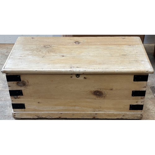 1218 - A small pine blanket box 75x41x34cmH; together with a small pine chest of two drawers 66cmW