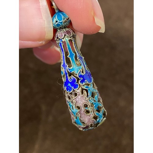 17 - A pair of early 20th century Chinese export cloisonne enamel screw back earrings, 6.8cmL