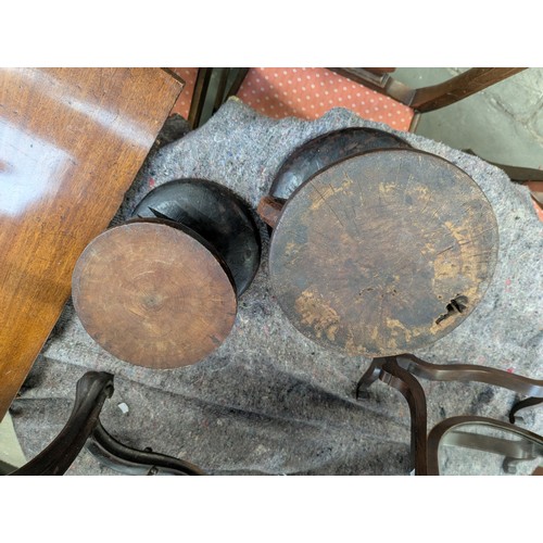 1149 - Two carved African tribal stools, possibly Tonga tribe, 23cmH and 26.5cmH