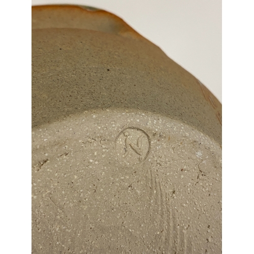 271 - A group of studio pottery to include a lidded pot, stamped N to base; blue glazed tankard, 14.5cmH; ... 