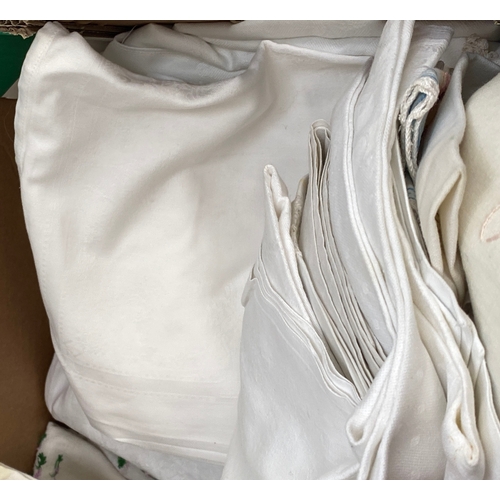 302 - A box of assorted table linen to include: damask, Radio Times cover, floral embroidery, etc