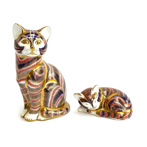 282 - Two Royal Crown Derby porcelain imari paperweights of cats, one sleeping, one sitting
