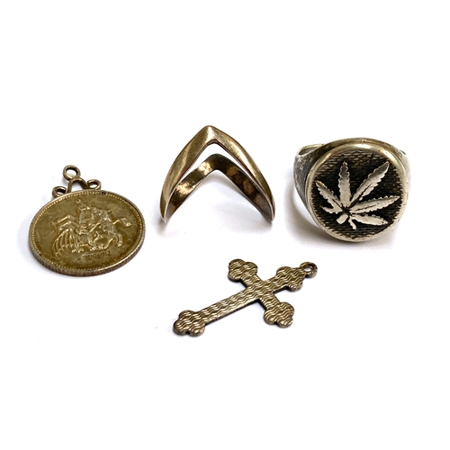 83 - A small lot of silver jewellery to include a cannabis leaf signet ring; fully hallmarked vintage Wis... 