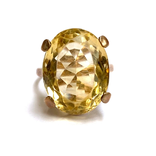 18 - A 9ct gold citrine ring, the citrine approx. 19x15mm, size O 1/2, 7.6g