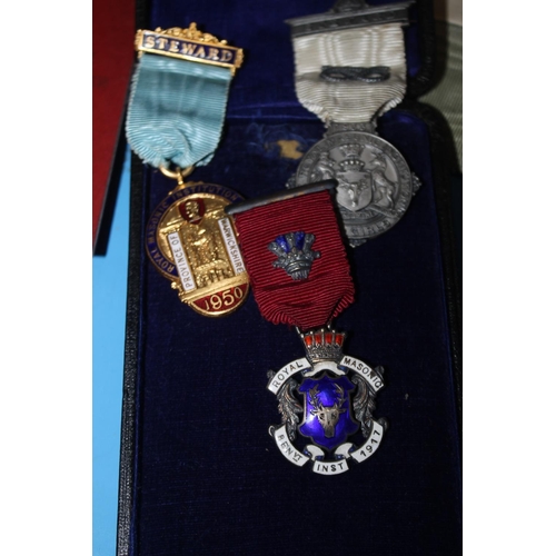 144 - A COLLECTION OF MASONIC REGALIA MAINLY WARWICKSHIRE