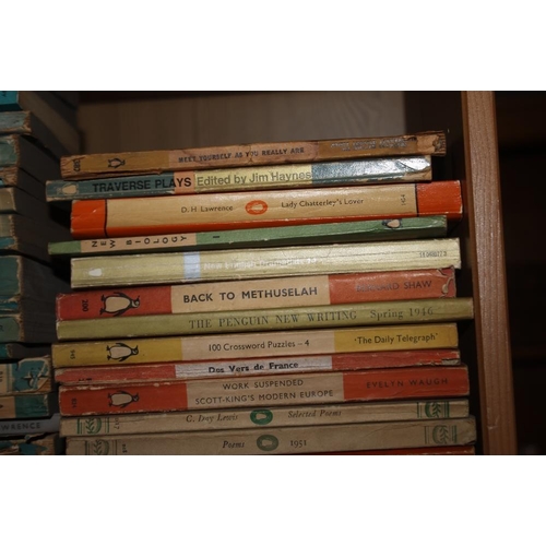 154 - A COLLECTION OF PENGUIN AND PELICAN PAPERBACKS (48)