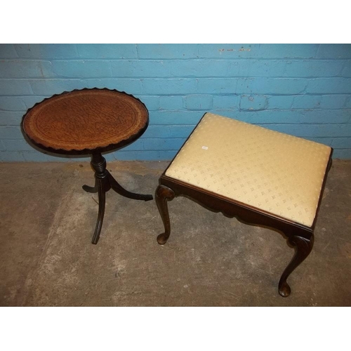 639 - A QUEEN ANNE LEGGED DRESSING STOOL AND AN OVAL LEATHER INLAID PEDESTAL WINE TABLE