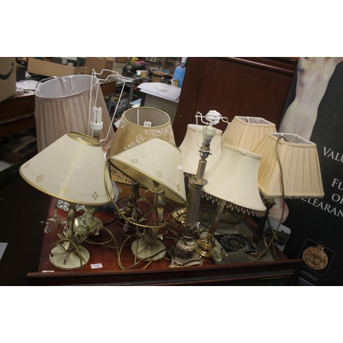 110 - A QUANTITY OF TABLE LAMPS AND SHADES, A/F