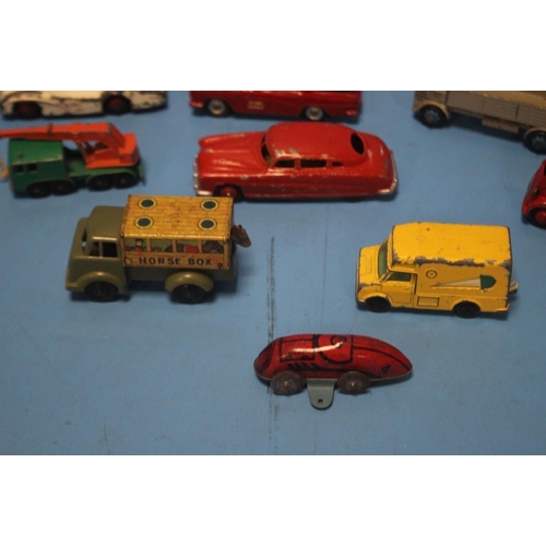 119 - A SELECTION OF DINKY VEHICLES TO INCLUDE ROYAL TIGER BUS, MERCEDES BENZ 237, BIG BEDFORD TRUCK 522, ... 