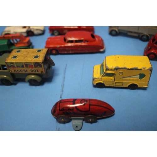 119 - A SELECTION OF DINKY VEHICLES TO INCLUDE ROYAL TIGER BUS, MERCEDES BENZ 237, BIG BEDFORD TRUCK 522, ... 