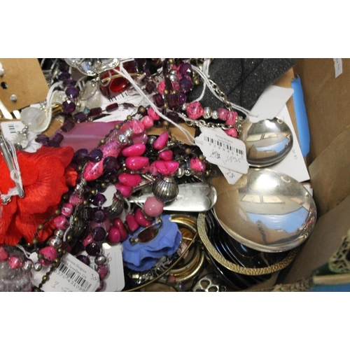 121 - A TRAY OF COSTUME JEWELLERY