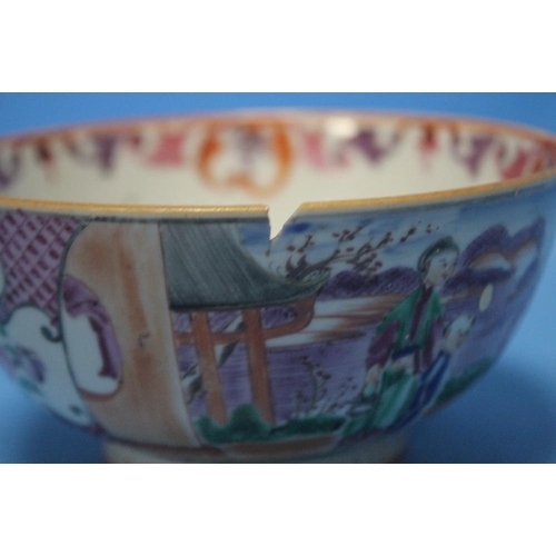 52 - A MANDARIN PALETTE CHINESE EXPORT FAMILLE PORCELAIN BOWL, DECORATED WITH PANELS OF FIGURES, DEPTH 14... 