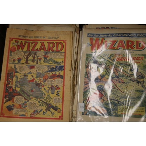 104 - WIZARD' COMIC 1944 - 1974,  approx. 970 issues in total, not a full run, some duplicates, various co... 