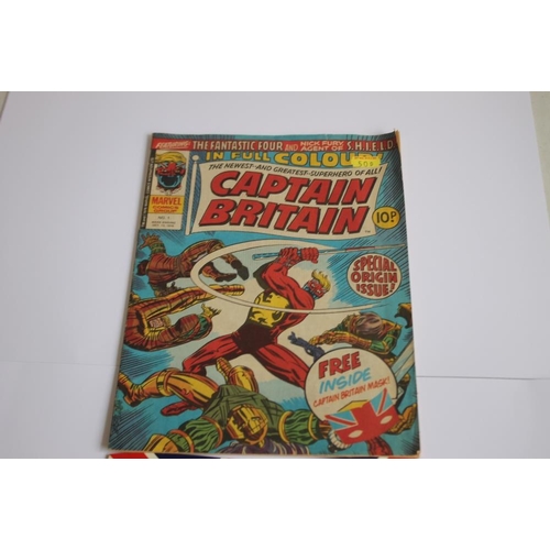 111 - CAPTAIN BRITAIN #1 WITH FREE GIFT, week ending Oct 13, 1976 with free Captain Britain maskCondition ... 