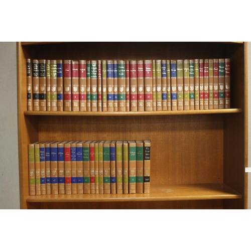 140 - GREAT BOOKS OF THE WESTERN WORLD, 55 volume set published by Encyclopaedia Britannica 1988/89