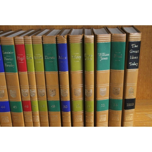 140 - GREAT BOOKS OF THE WESTERN WORLD, 55 volume set published by Encyclopaedia Britannica 1988/89