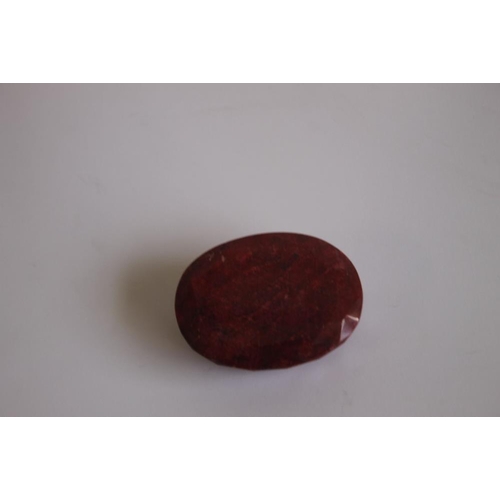 26 - AN IGL & I (INTERNATIONAL GEMOLOGICAL LABORATORIES AND INSTITUTE) CERTIFICATED NATURAL RUBY, oval mi... 