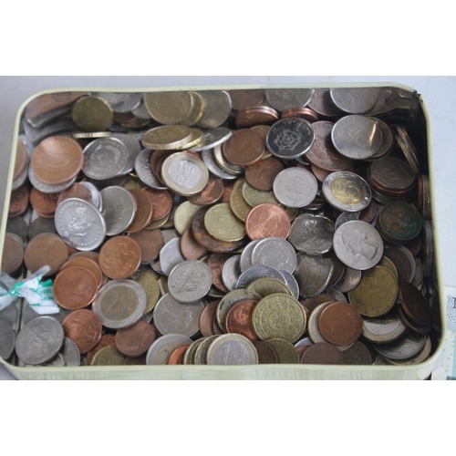 40 - A TIN OF WORLD COINS TO INCLUDE A QUANTITY OF EUROS, together with a small collection of bank notes ... 