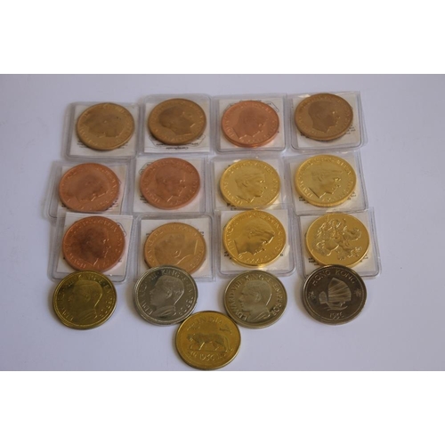 52 - A COLLECTION OF EDWARD VIII REPLICA/FANTASY CROWN SIZE COINS, in bronze, golden alloy etc