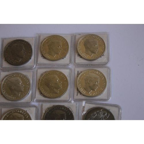 53 - A COLLECTION OF EDWARD VIII REPLICA/FANTASY CROWN SIZED COINS, in white metal