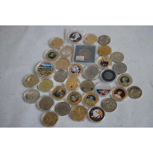 62 - A COLLECTION OF MODERN COMMEMORATIVE CROWN SIZED COINS, to include issues from Fiji, New Zealand, Co... 