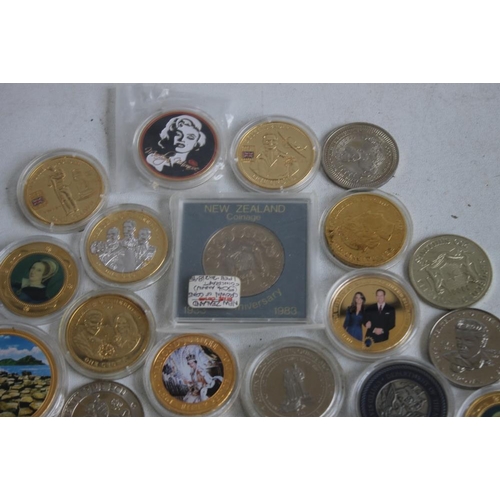 62 - A COLLECTION OF MODERN COMMEMORATIVE CROWN SIZED COINS, to include issues from Fiji, New Zealand, Co... 