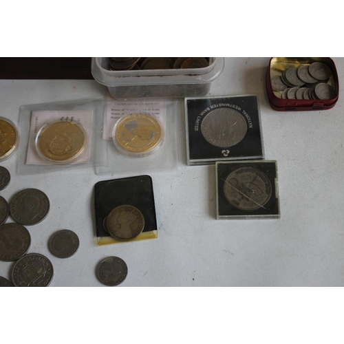 68 - A BOX OF COINS TO INCLUDE THREE GOLD PLATED GIBRALTA CROWNS, a Silver Jubilee crown, seven half crow... 