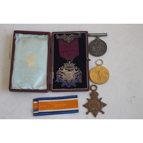 75 - A WWI MEDAL TRIO comprising 1914/15 Star, BWM and Victory named 