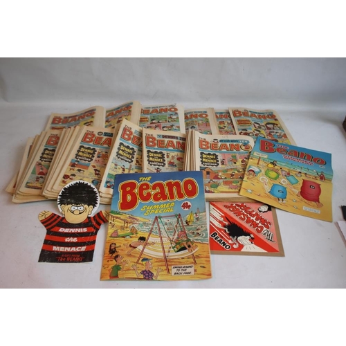 92 - BEANO COMICS WITH TWO FREE GIFTS, approx. 100 1980s Beano comics with two Summer Specials and a 'Gna... 