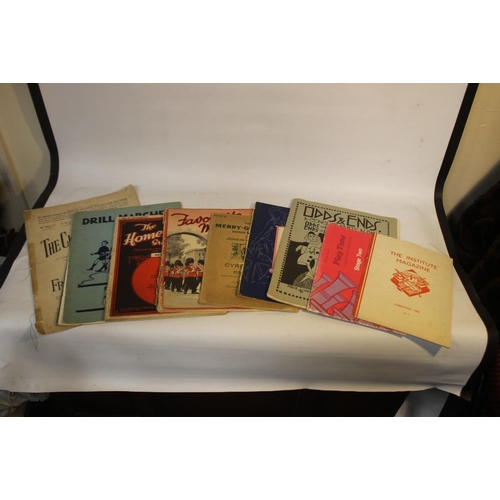 285 - A BOX OF MISCELLANEOUS SHEET MUSIC to include both classical and popular music, Frank Sinatra, Pat B... 