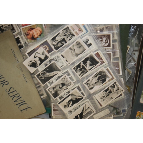 219 - A QUANTITY OF CIGARETTE CARDS LOOSE AND IN ALBUMS, to include The Kings and Queens of England, How W... 