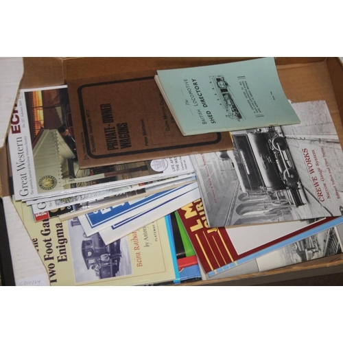 119 - TWO TRAYS OF RAILWAY INTEREST BOOKLETS AND MAGAZINES to include a small quantity of 'National Railwa... 