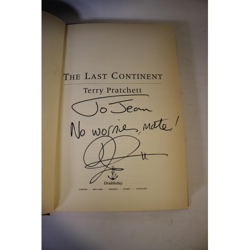 16 - TERRY PRATCHETT SIGNED - 'THE LAST CONTINENT', Doubleday, reprint 1998, dedication reads 