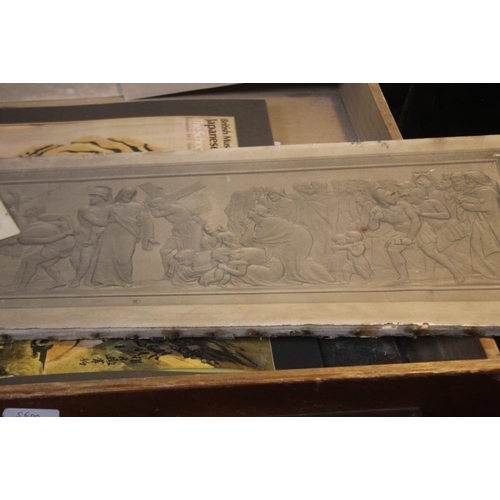 360 - A TRAY OF UNFRAMED, ENGRAVINGS AND ETCHINGS ETC., various artists and subjects to include L. Alma, T... 