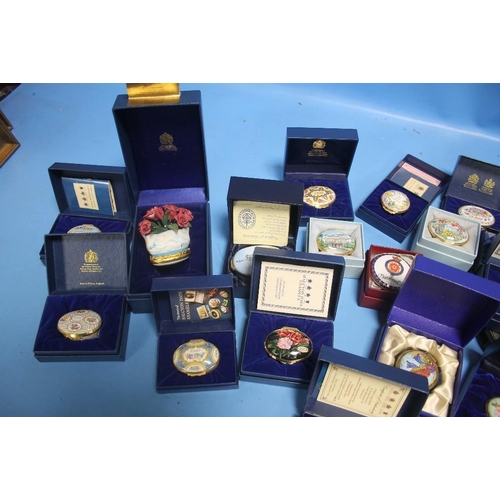 100A - A QUANTITY OF HALCYON DAYS AND OTHER PILL BOXES ETC