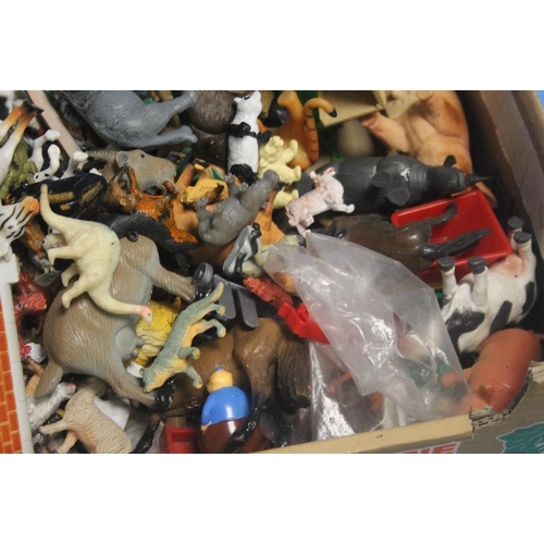 133 - A QUANTITY OF PLASTIC FARM ANIMALS, BUILDINGS ETC