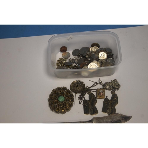 173 - A QUANTITY OF ASSORTED COINS, COSTUME JEWELLERY ETC